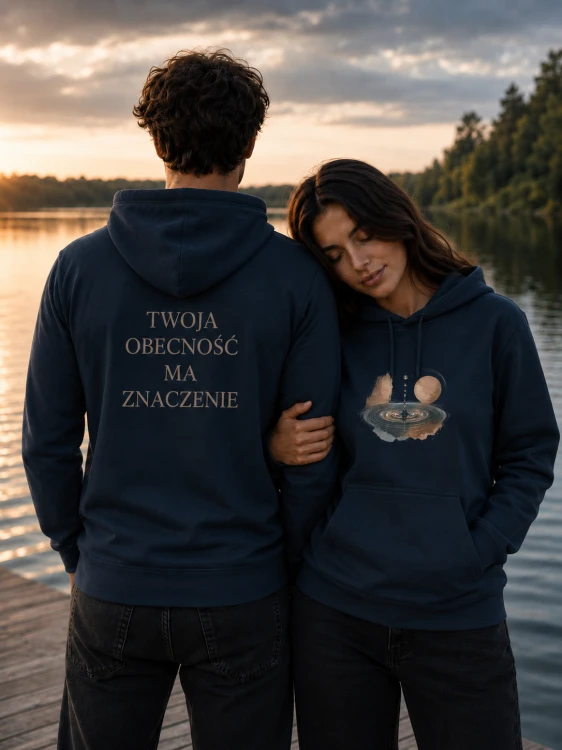 bluza Twoja obecnosc ma znaczenie navy.png