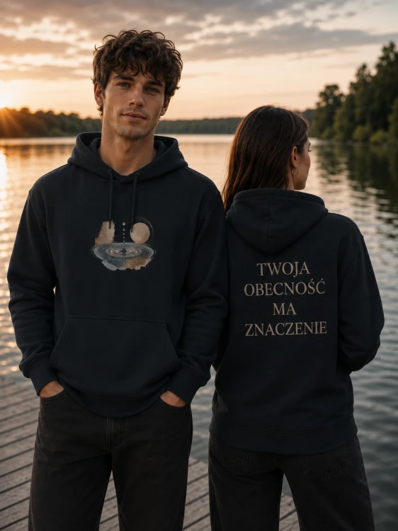 bluza Twoja obecnosc ma znaczenie black.png