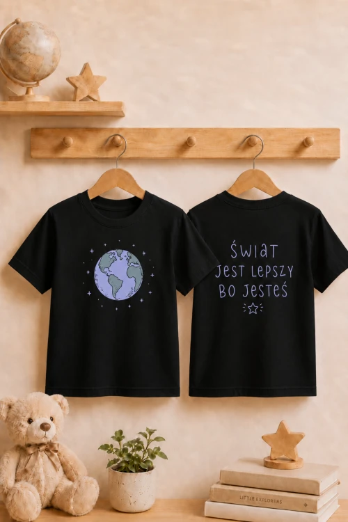 koszulka_swiat_jest_lepszy_black.png